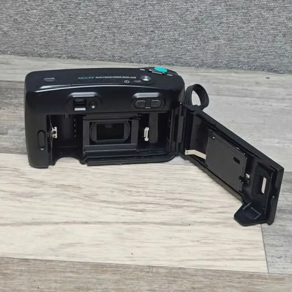 Vivitar camera 5500pz